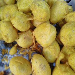 A picture of Aloo chop.