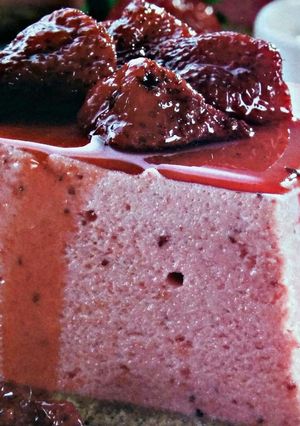 Una foto de Tarta helada de frutilla riquísima!