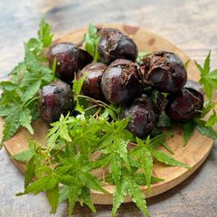 A picture of Boiled Sweet Chestnuts.