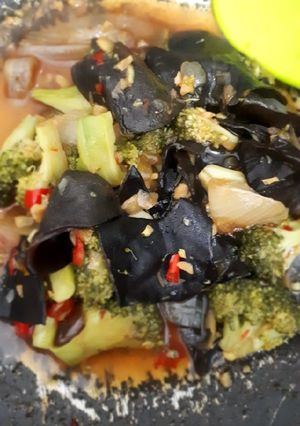 Foto resep Oseng Brokoli Jamur Kuping