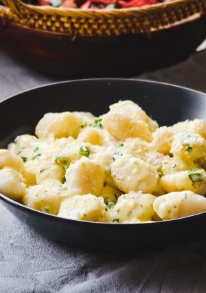 Fokhagymás-tejszínes gnocchi recept fotója
