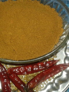 வத்த குழம்பு பொடி (Vatha kulambu podi recipe in tamil) செய்முறை முக்கிய புகைப்படம்