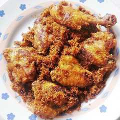 รูปของ Ayam Goreng Kremes Kelapa