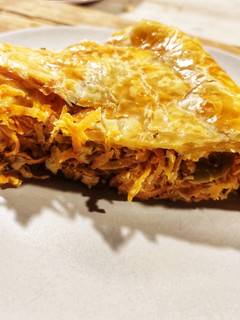 Una foto de Torta Rafa con pollo y zanahoria 🤤