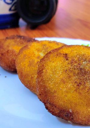 A picture of Kakara pitha-Traditional Oriya Sweet.