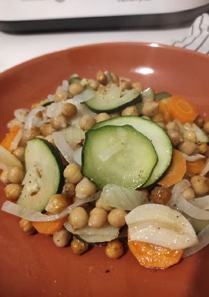 Una foto de Garbanzos al horno con verduritas