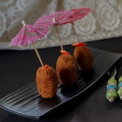 A picture of Egg Balls.