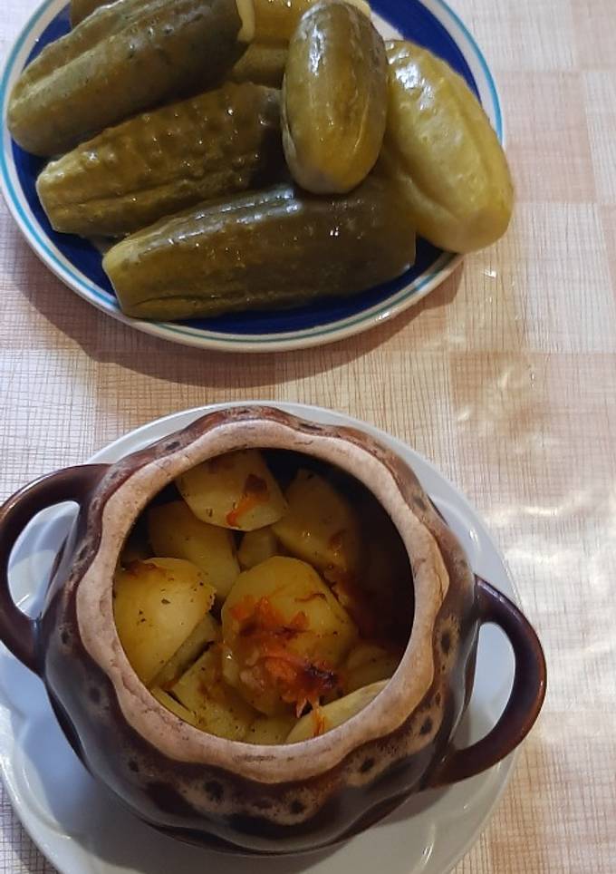 Картопля в горщику