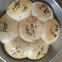 A picture of Chicken buns.