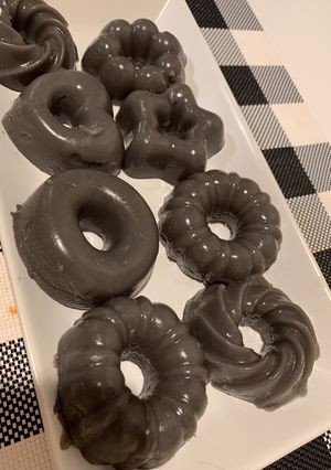 A picture of Black Seasame Rice Cake Pudding.
