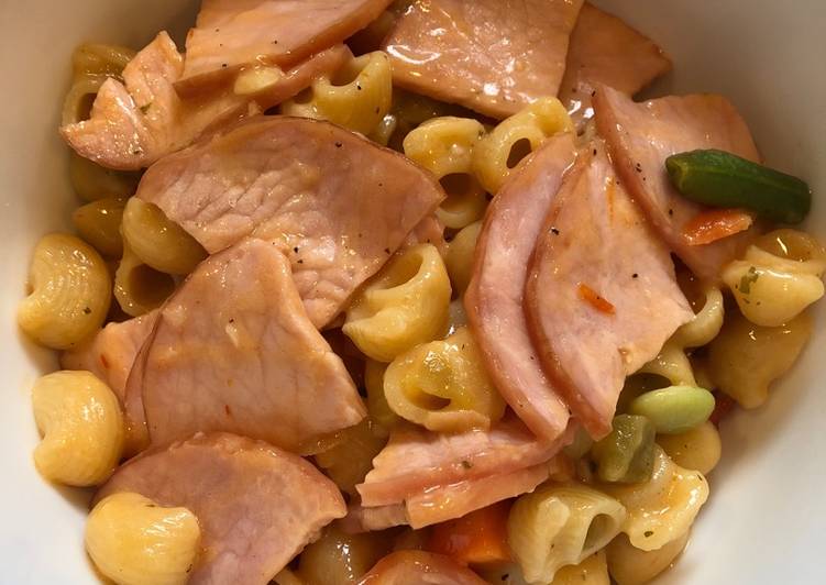Canadian Bacon and Ranch Pasta