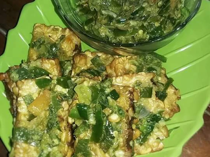 Cara Mudah Menyiapkan Resep Tempe penyet sambal ijo yang Bisa Manjain Lidah Anti Ribet, Bisa Manjain Lidah