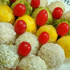 A picture of Coconut Laddu.