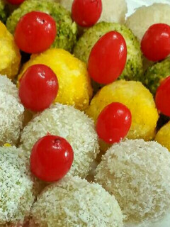A picture of Coconut Laddu.