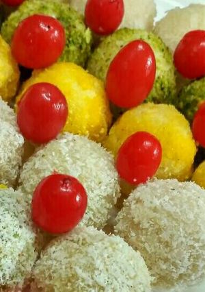 A picture of Coconut Laddu.