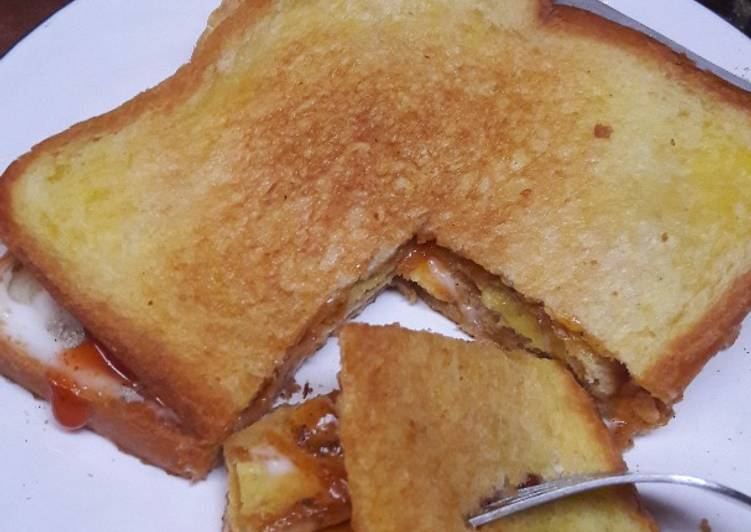 Omelet Bread with Mayonnaise Sauce