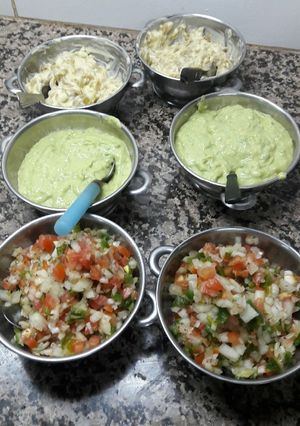 Una foto de Salsas para tacos y patas flambeada