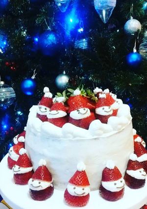 Una foto de Torta de Navidad Frutillas Noel