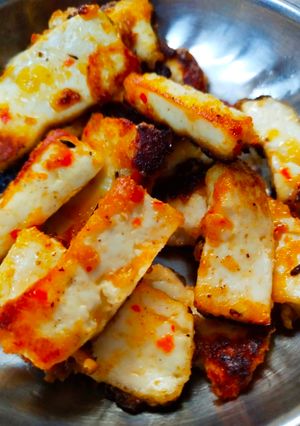 क्रिस्पी पनीर (crispy paneer recipe in marathi) रेसिपी चे मुख्य फोटो 