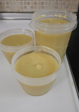 Una foto de Puré calabacín y puerros en olla Gm