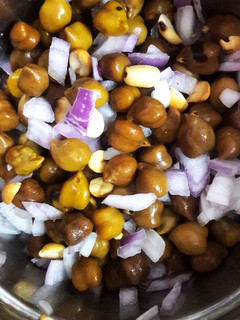 சாலட் (Salad recipe in tamil) செய்முறை முக்கிய புகைப்படம்