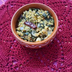 A picture of Fenugreek seeds with drumstick leaves (Traditional recipe).