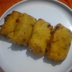 A picture of Bread Pakoda.