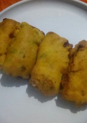 A picture of Bread Pakoda.