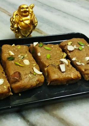 A picture of Aflatoon halwa (Mumbai speciality).