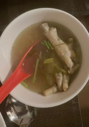 A picture of Thai spicy chicken feet soup. Tom Kai 🌶️ - enjoy :P.