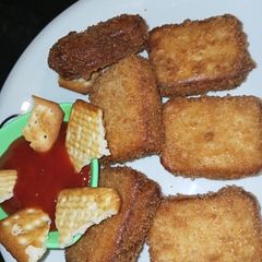 A picture of Chicken tit bit.