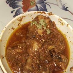 A picture of Kolhapuri chicken.