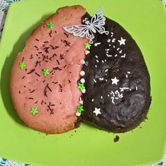 A picture of Two in One Strawberry Chocolate Cake.
