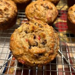 A picture of Banana Split Muffins.