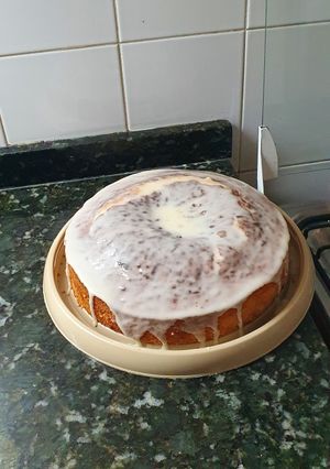 Una foto de Torta de húmeda de Naranja con glasé