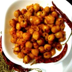 A picture of Crispy Crunchy Chickpeas.