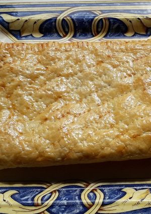 Una foto de Empanada de jamón serrano y cabello de ángel