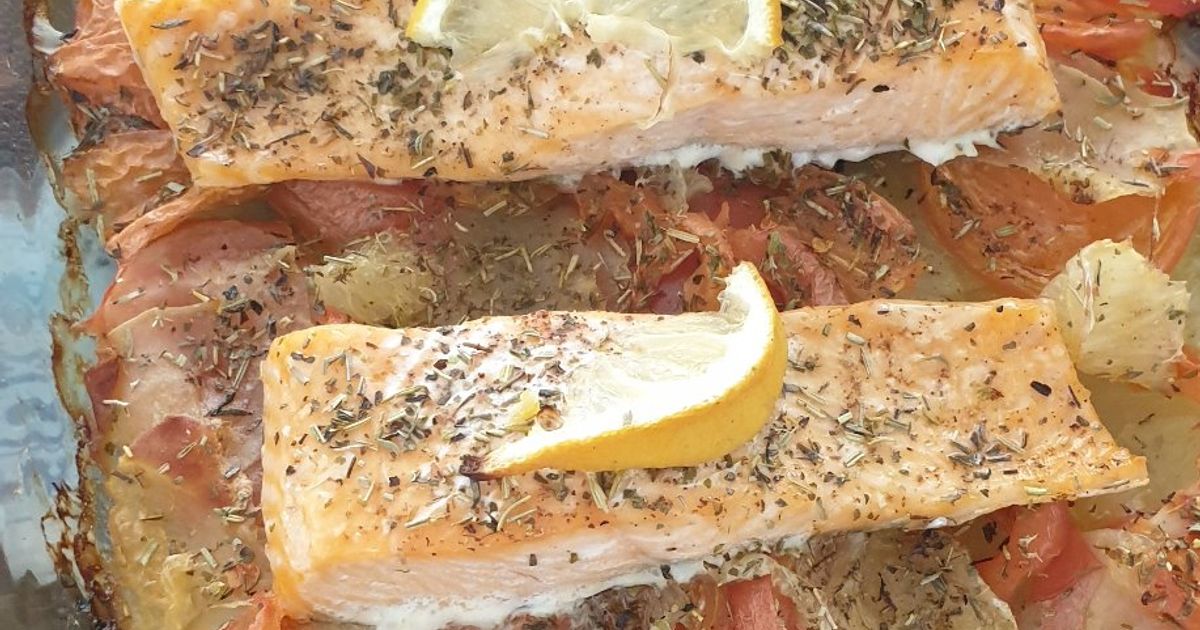 Pavés De Saumon Sur Lit De Pommes De Terre Fondantes Au Four de Létitia ...