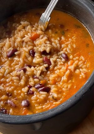 Foto de Arroz de tomate, cenoura e feijão