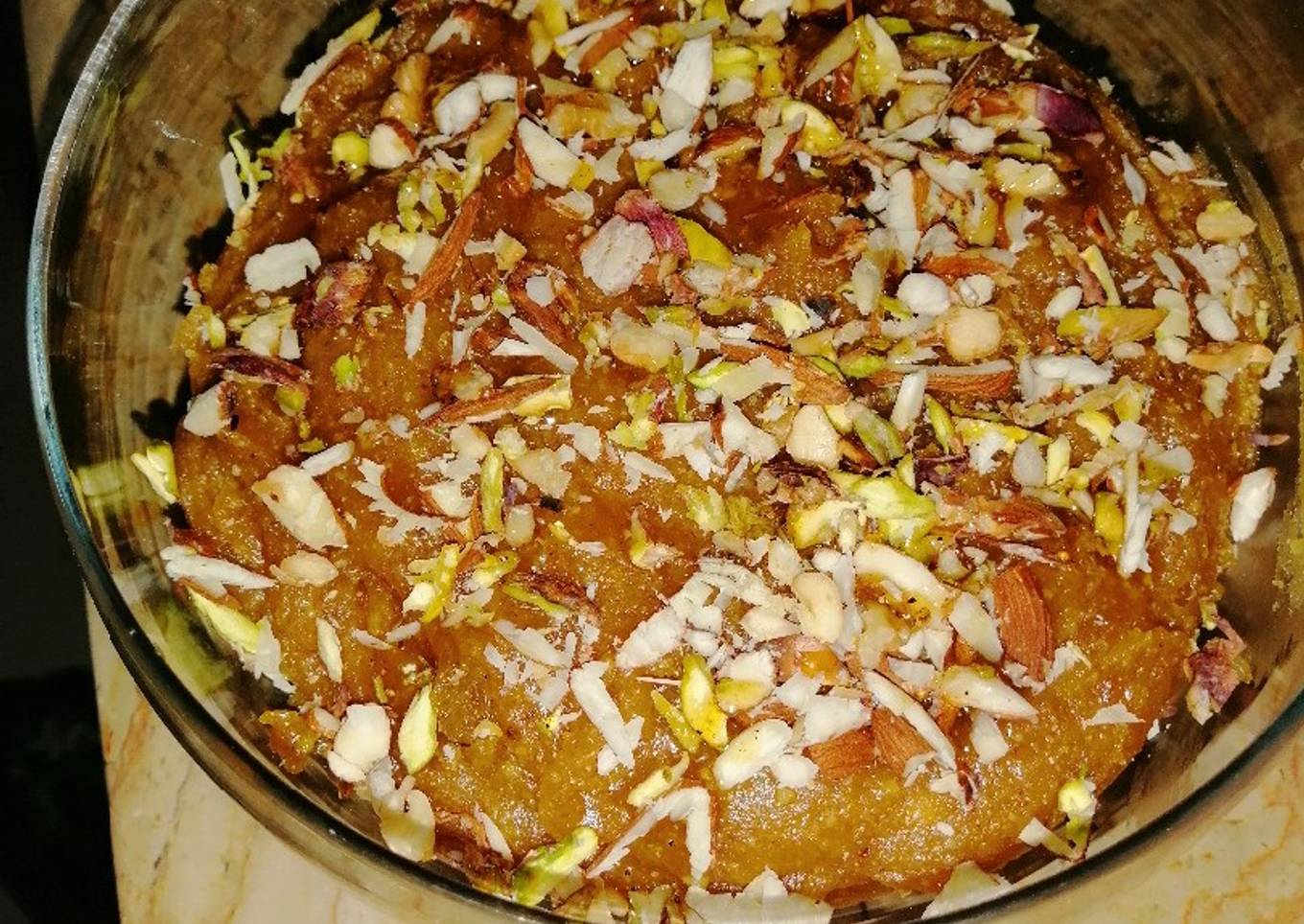 Zafrani chanay ka halwa: