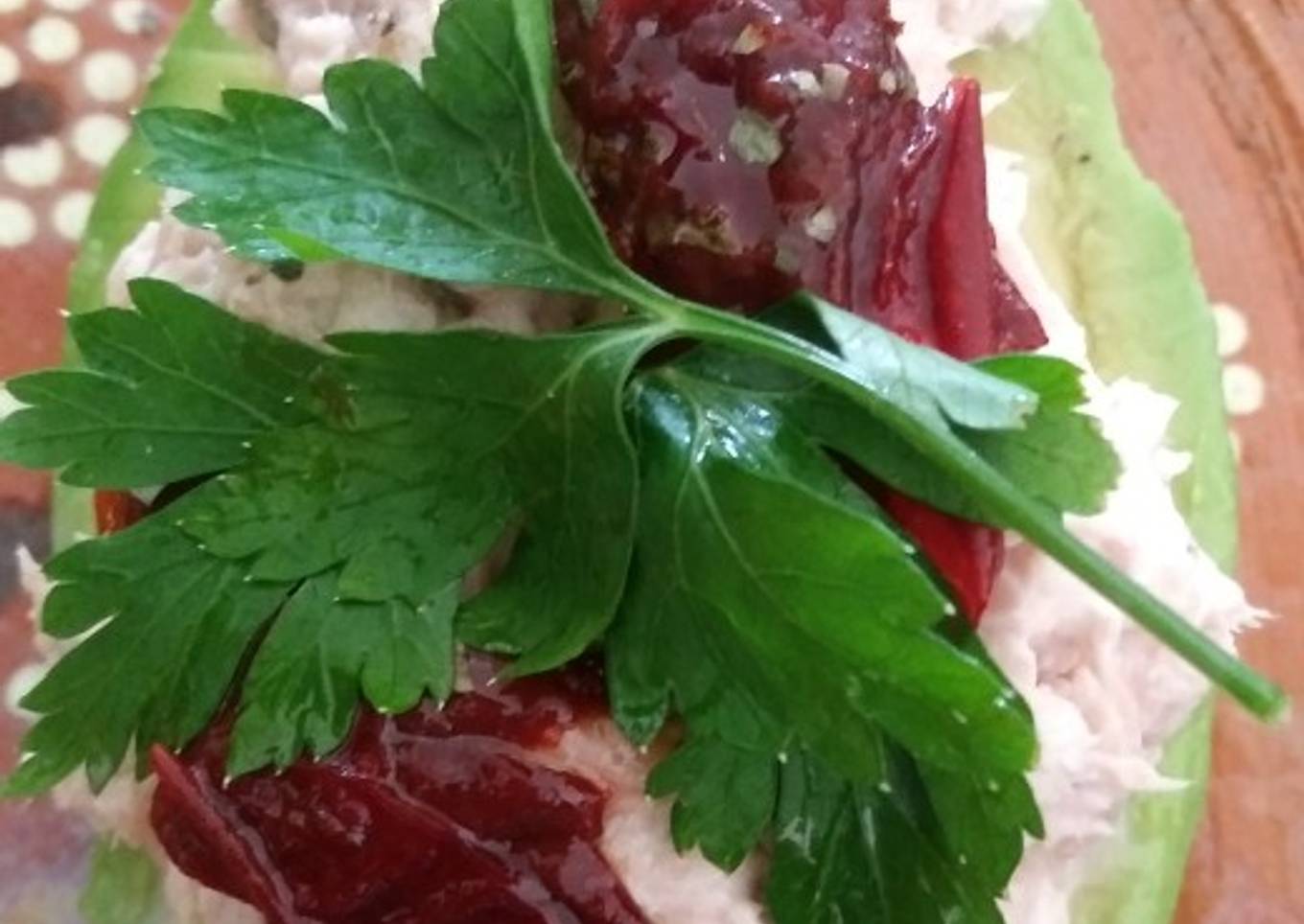 Aguacates rellenos con atún 🐠