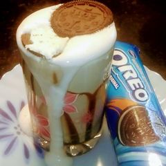 A picture of Oreo Milk Shake.