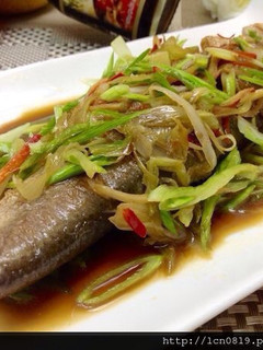 青蒜醬燒午仔魚 的食譜成品照片