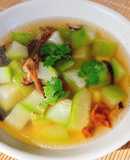 Canh bí xanh nấu nấm khô