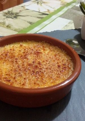 A picture of Crème brûlée.