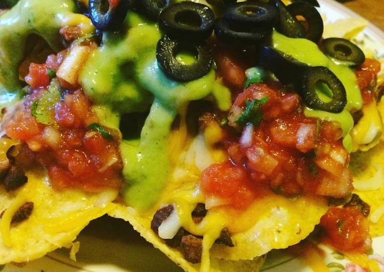 Nachos Con Carne Asada