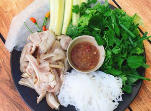 Hình của món Thịt Luộc Cuốn Bánh Tráng.