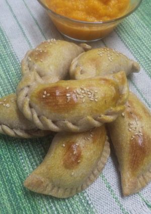 Una foto de Empanadas de pescado con masa casera integral