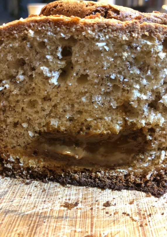 Una foto de Budín de Banana 🍌, Coco 🥥 y Dulce de leche