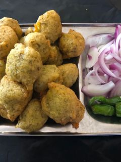 અમદાવાદના ફેમસ દાળવડા(amdavad Na famous Dalvada in Gujarati) રેસીપી મુખ્ય ફોટો